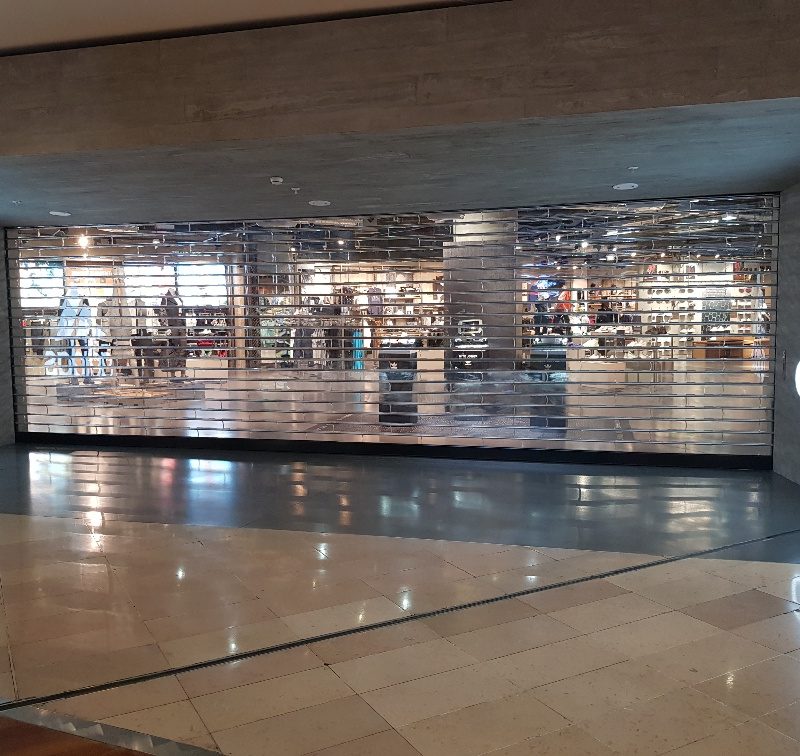 Tablier polycarbonate commerce 5