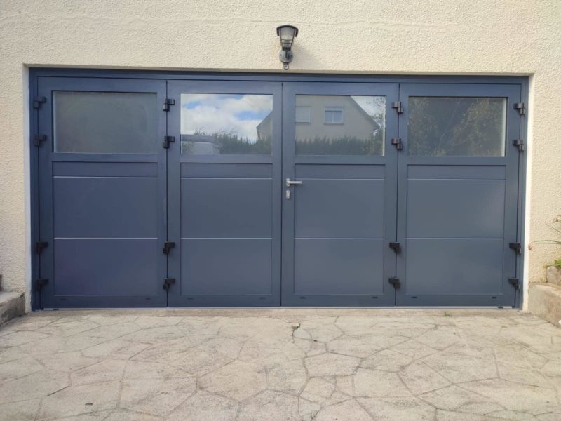 porte de garage battante avec portillon