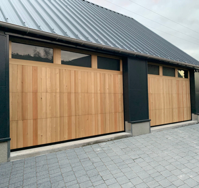 porte de garage bois massif