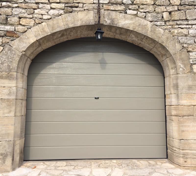 porte de garage rainures 1