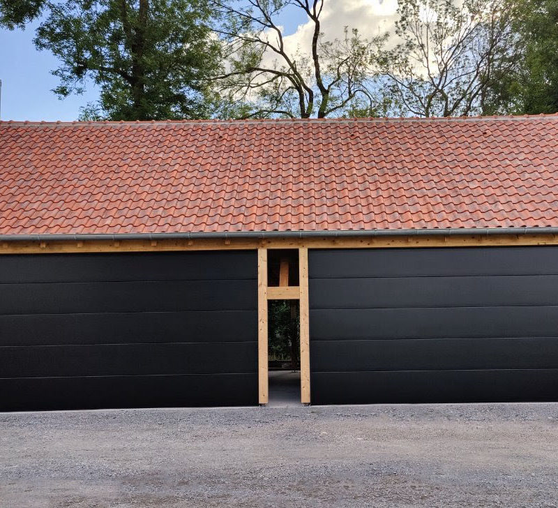 porte de garage sectionnelle lisse noir